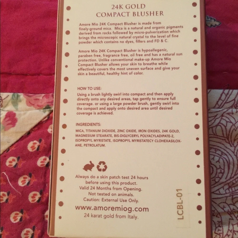 Amore Mio 24k Gold Blush/ Compact New